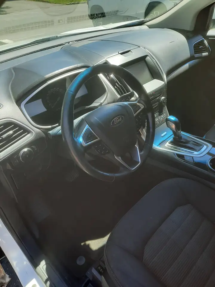 Ford Edge photo Ford Edge