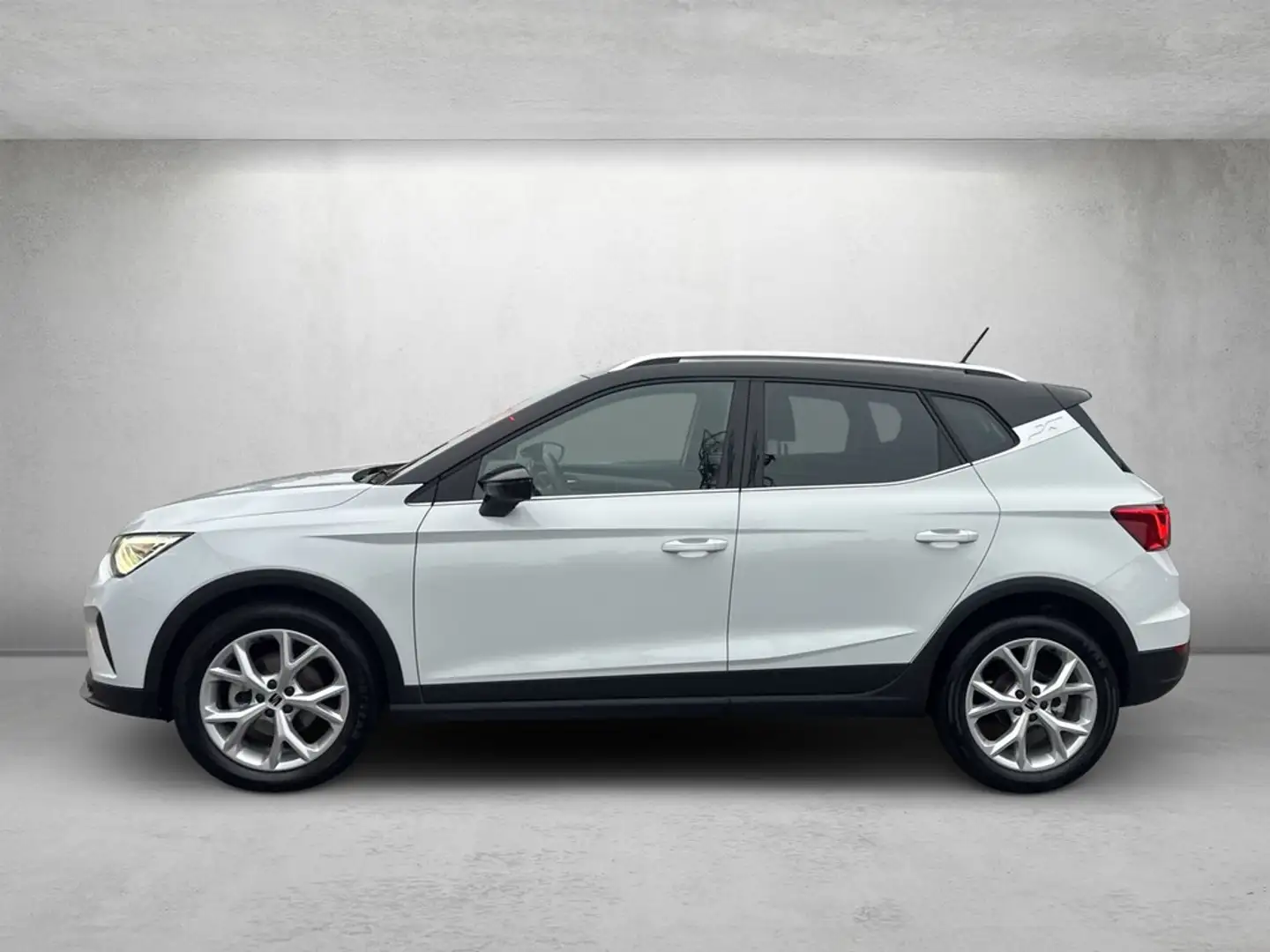 SEAT Arona 1.0 TSI DSG FR *LED* Weiß - 2