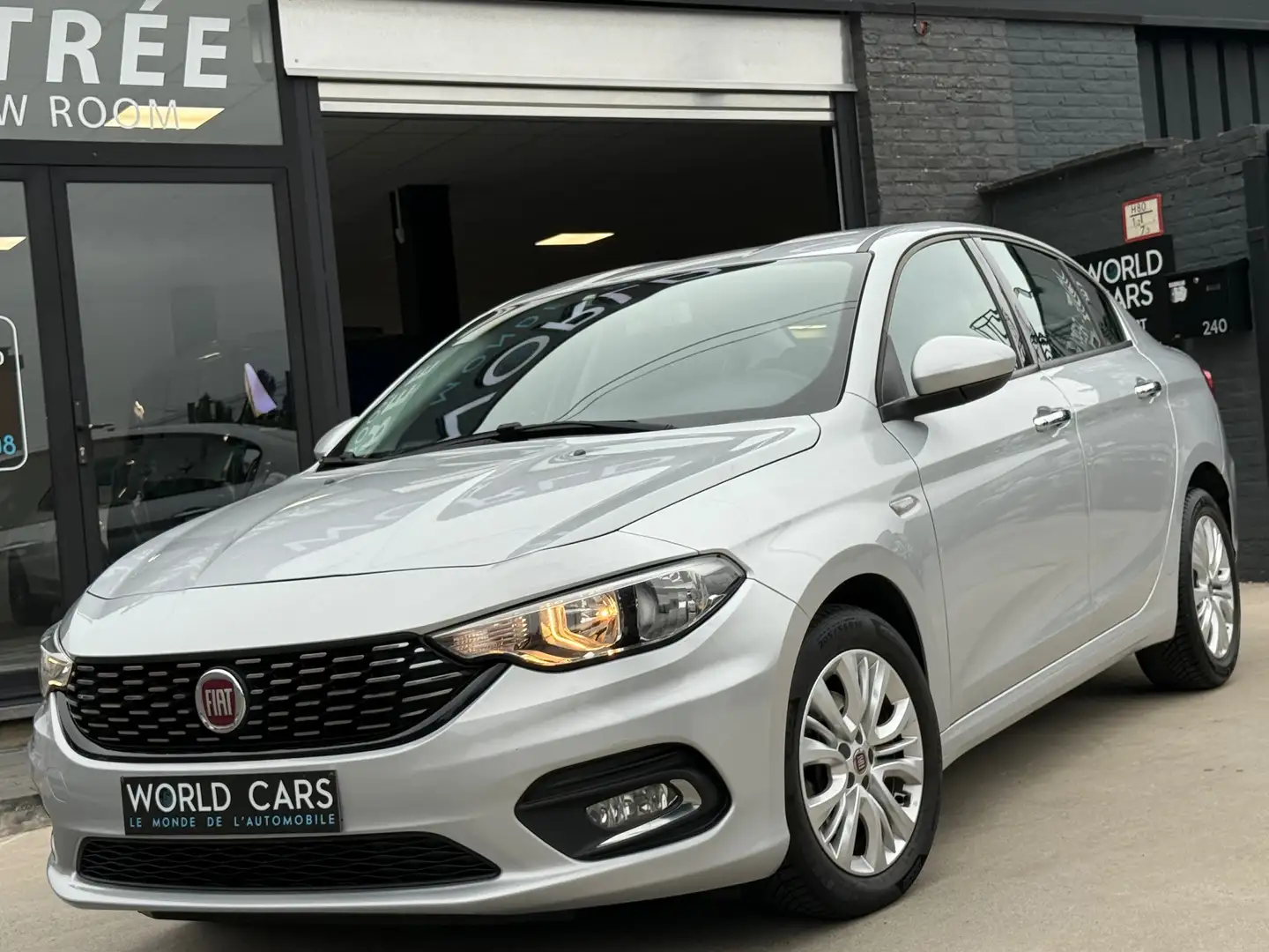 Fiat Tipo 1.6 MultiJet - NAVIGATION - AIRCO - GARANTIE 12M Argent - 1