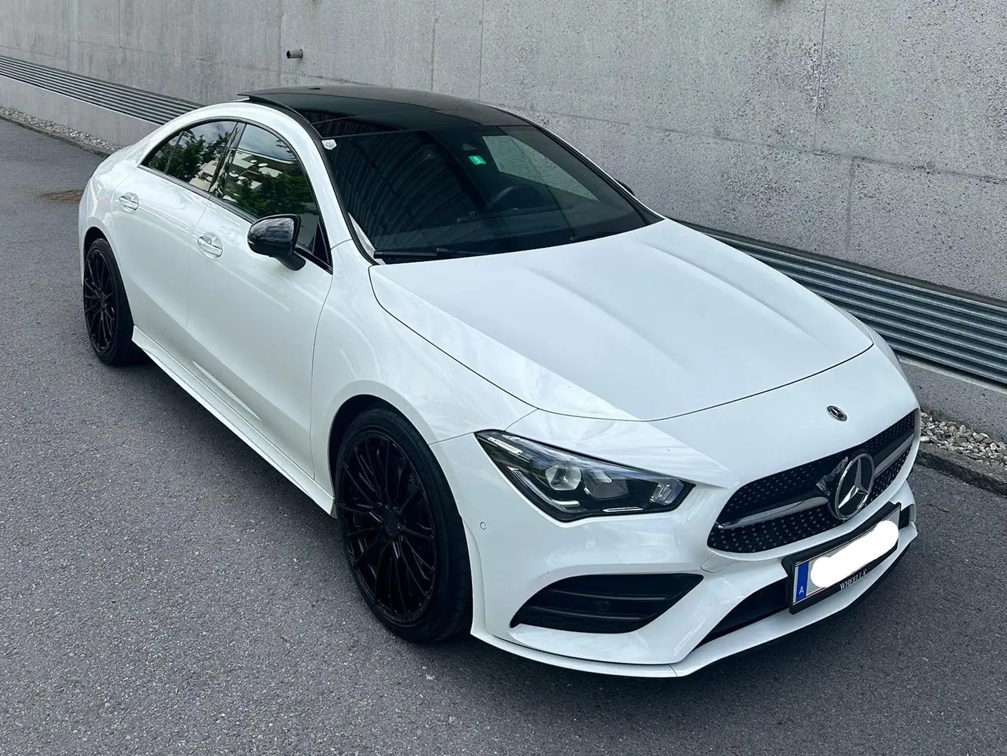 Mercedes-Benz CLA 200 CLA 200 d Aut. / AMG Line Weiß - 1