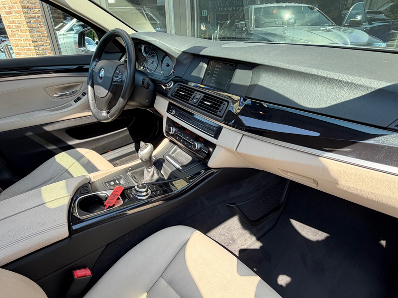 BMW 525 dAuto I Pano I Xénon I Carnet I Navi — photo 14