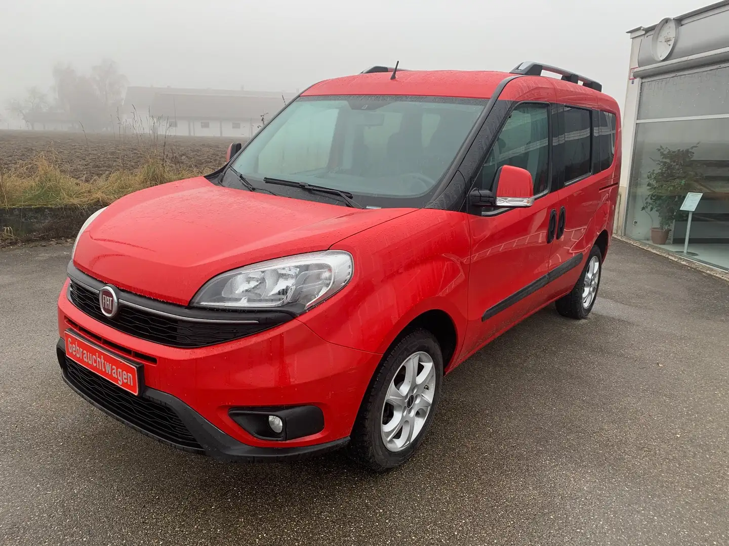 Fiat Doblo 1.4 16V Lounge 95PS Rot - 1