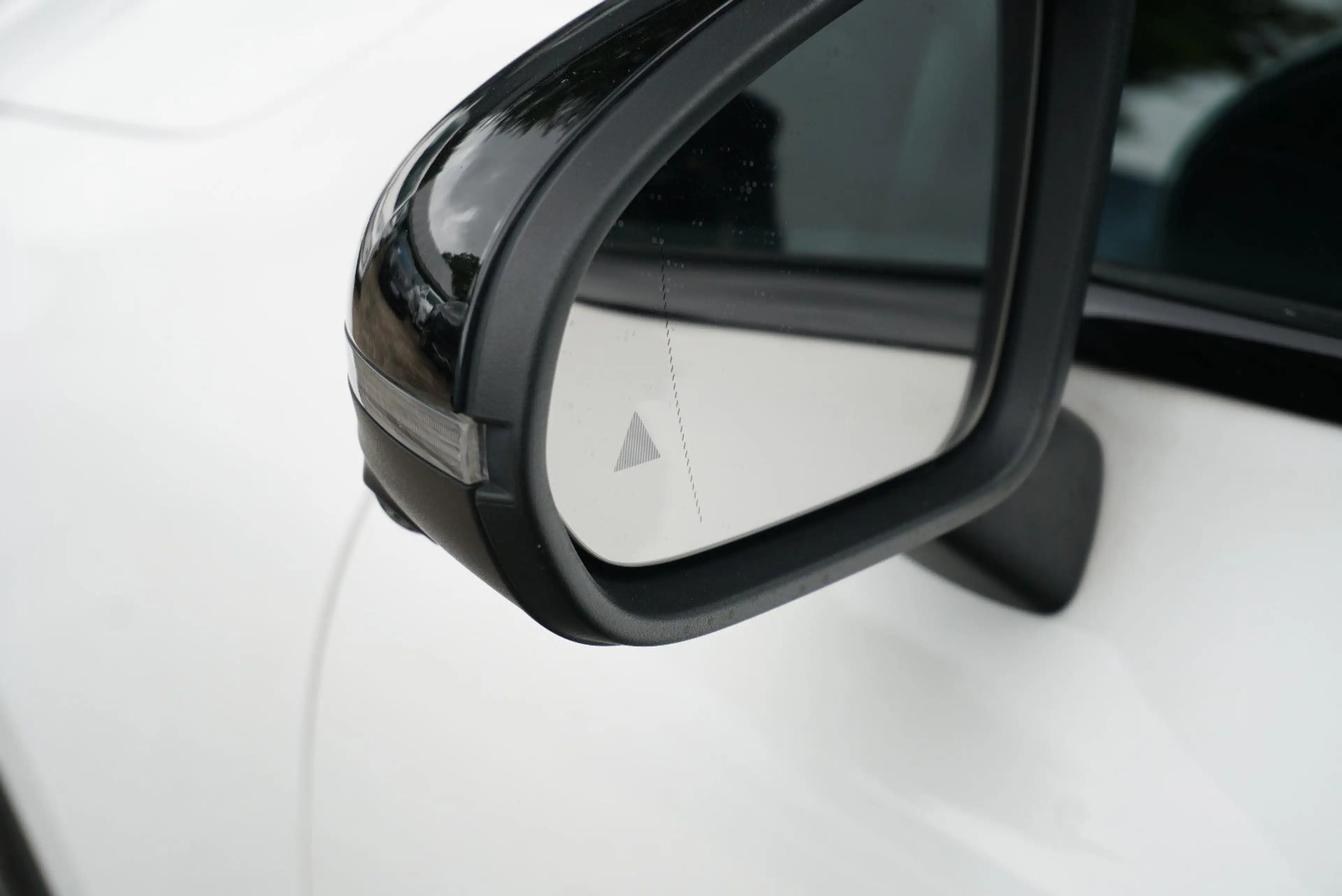 Mercedes-Benz CLA 220 d AMG Pano 360°Kam HUD Multibeam Memory — photo 13