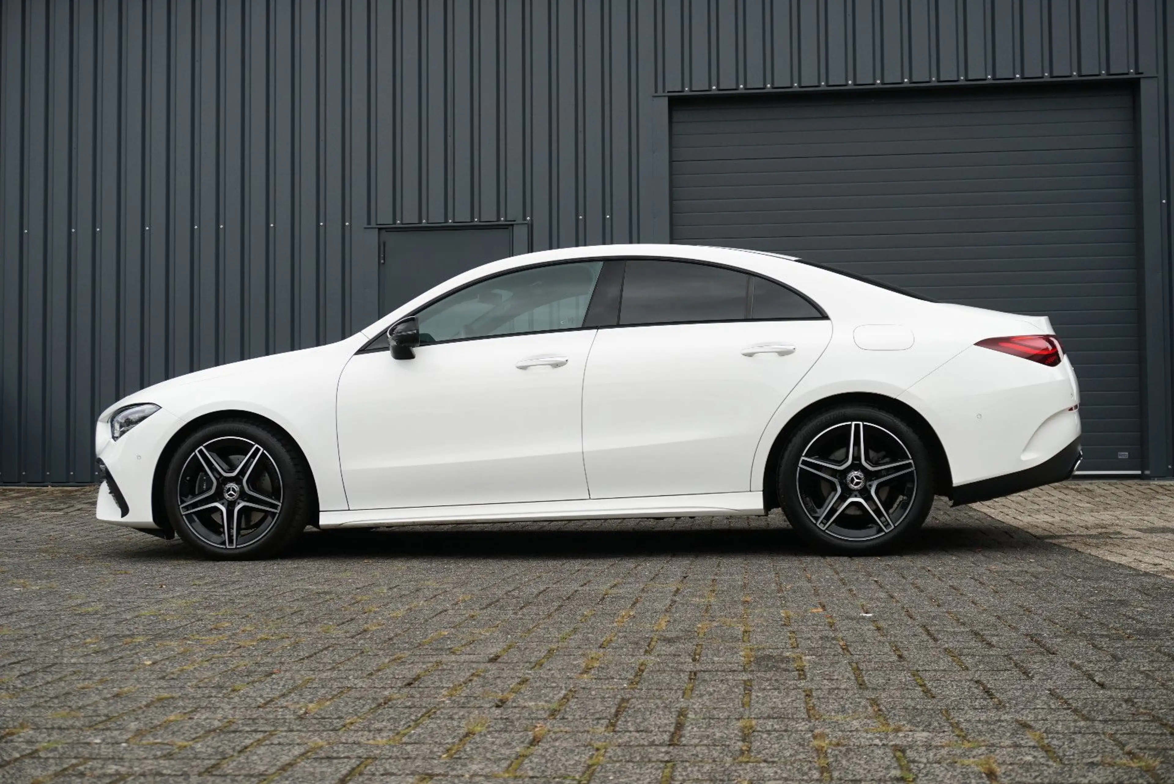 Mercedes-Benz CLA 220 d AMG Pano 360°Kam HUD Multibeam Memory — photo 4