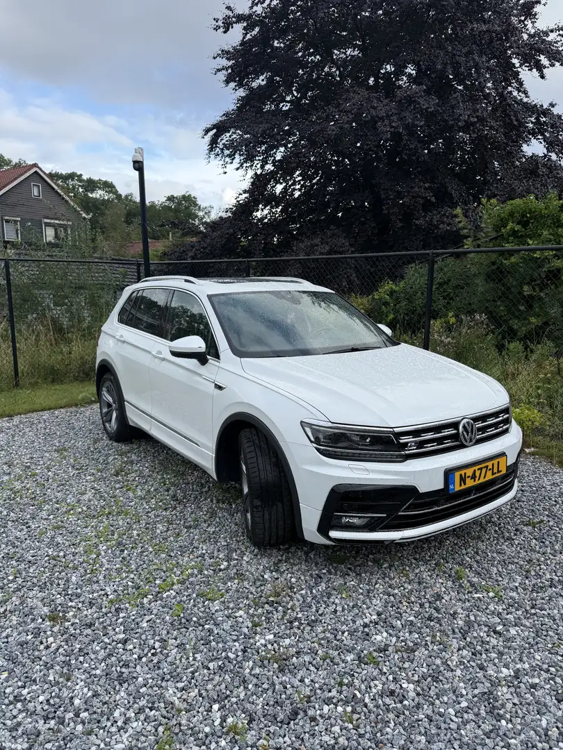 Volkswagen Tiguan 2.0 TSI 4Motion R line Pano DSG Wit - 1