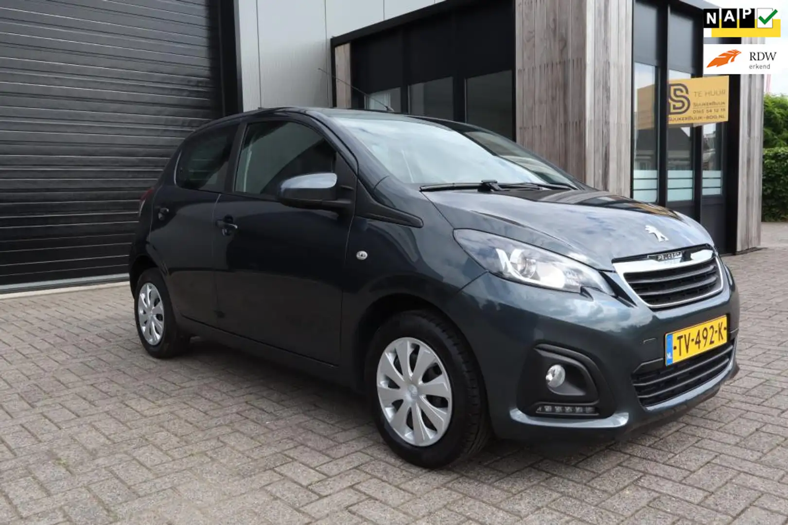 Peugeot 108 1.0 e-VTi Active Radio Airco Bluetooth Elektrisc Grijs - 1