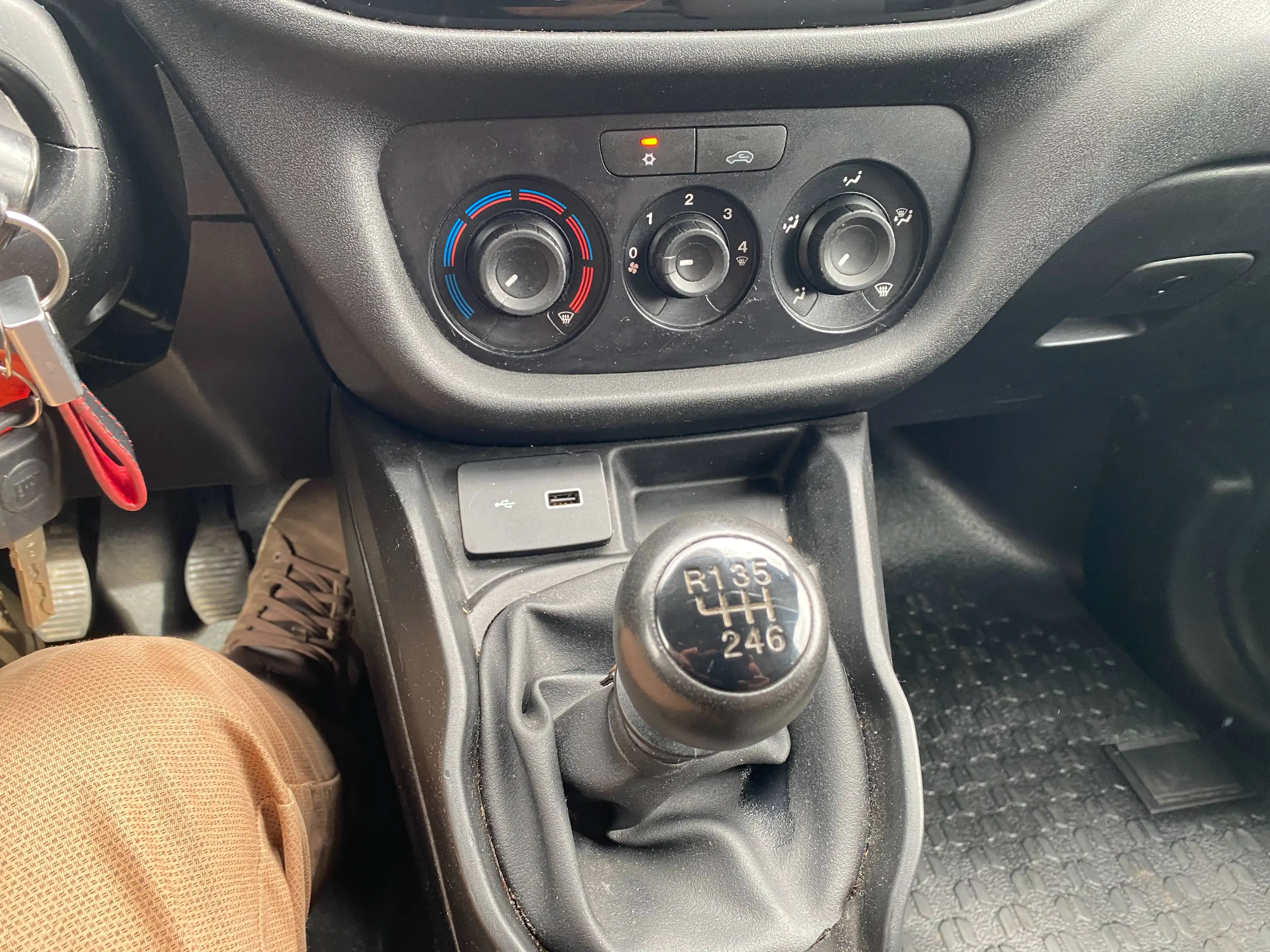 Fiat Doblo 1.6 Multijet SX GPS 3PLACES GARANTIE 12MOIS — photo 11