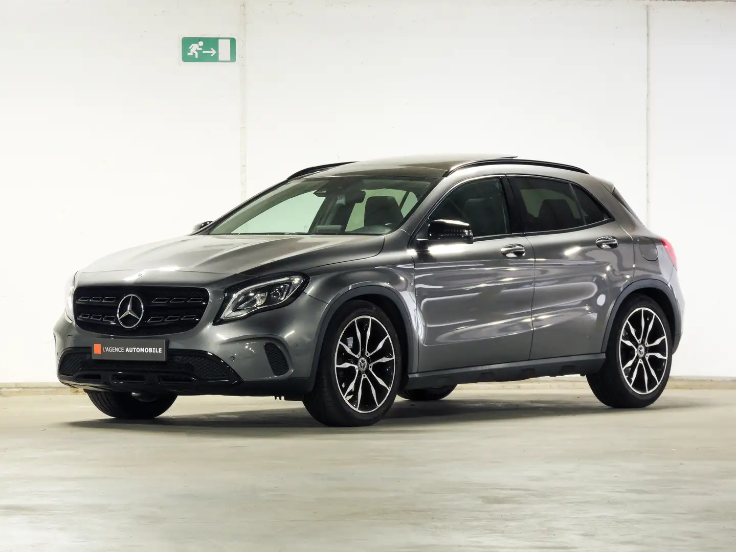Mercedes-Benz GLA 200 - GARANTIE 12 à 48 MOIS Gris - 2