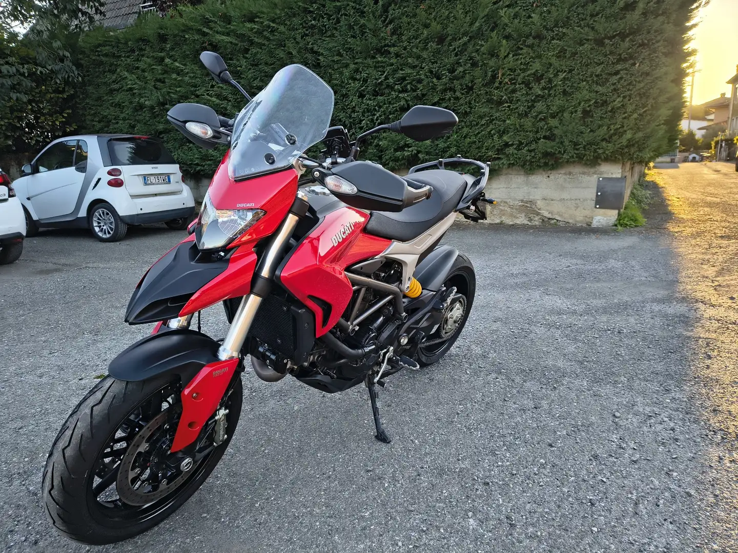 Ducati Hyperstrada Hyperstrada 821 Rood - 2