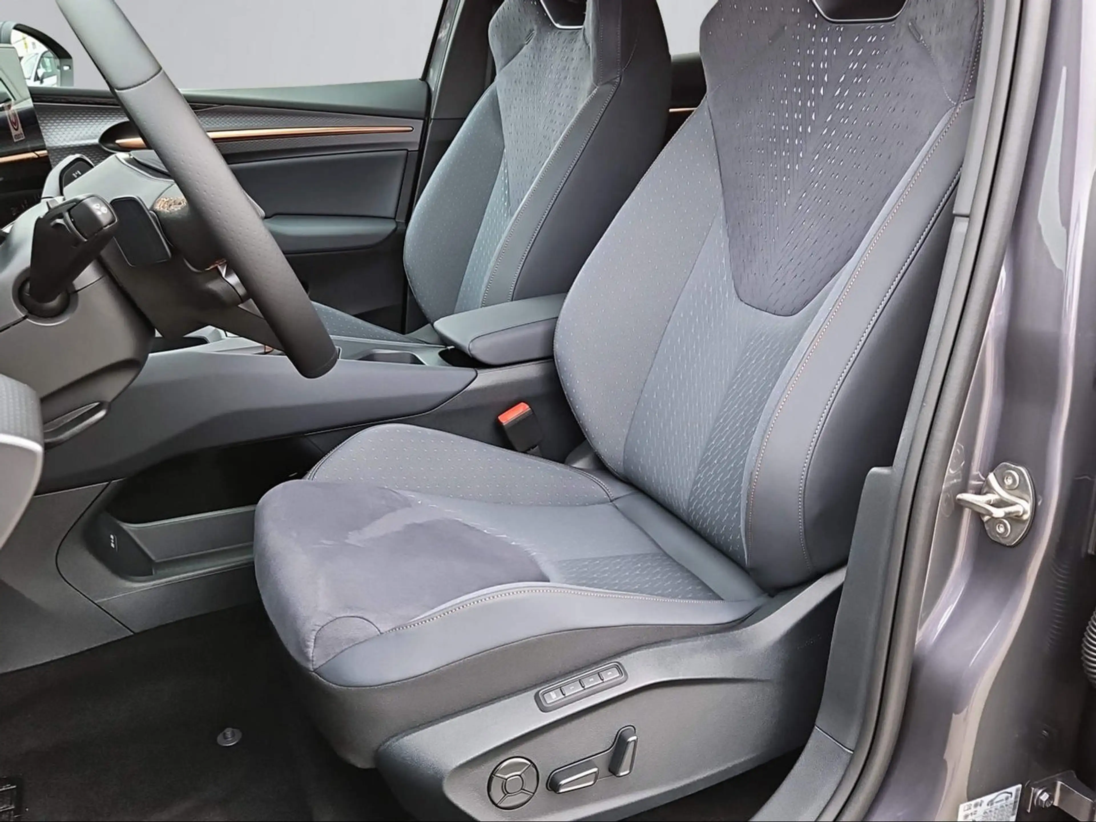 CUPRA Raval ENDURANCE 52/55 155kW/211 PS — photo 12