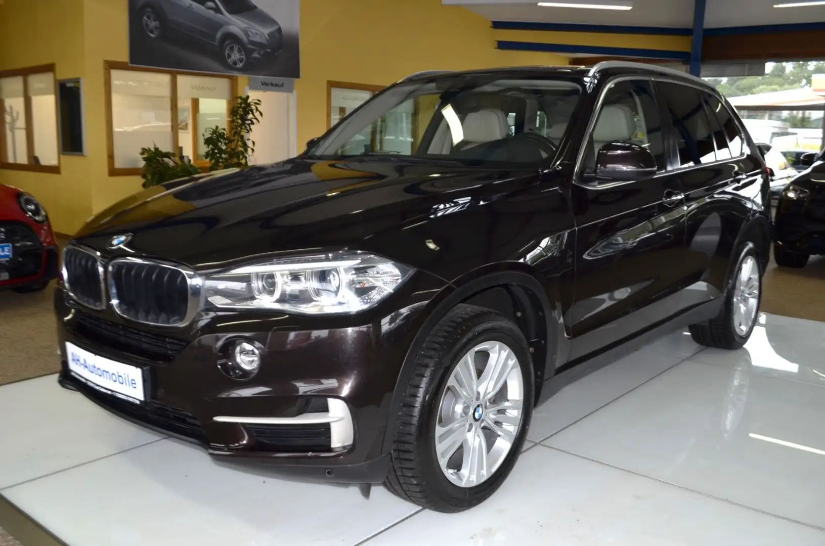 BMW X5 xDrive 30 d AUTOMATIK / XENON / NAVI / LEDER Marrón - 1