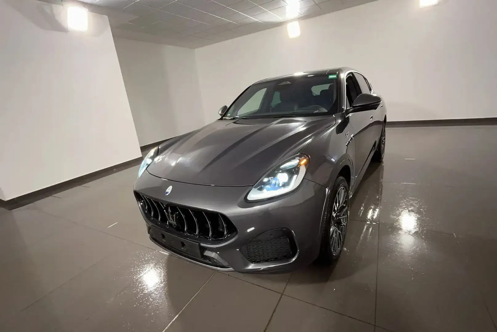 Maserati Grecale Grecale 2.0 mhev GT 300cv auto Gris - 1