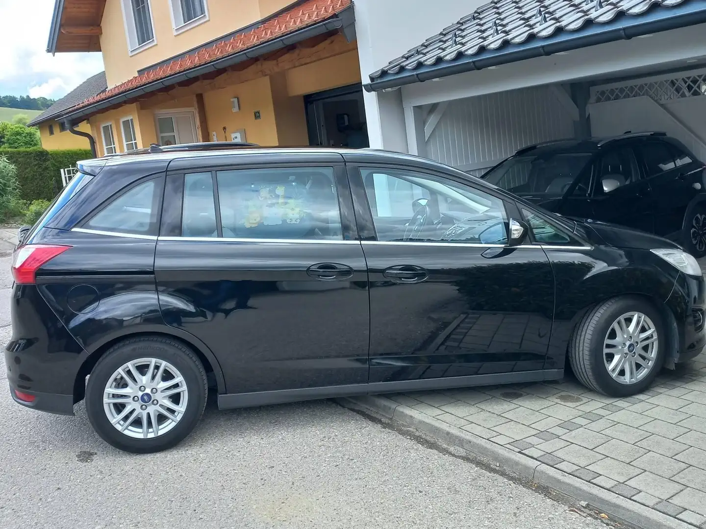 Ford C-Max C-MAX Trend 1,0 EcoBoost Trend Schwarz - 1