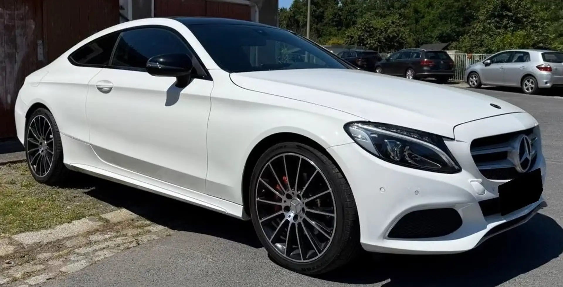 Mercedes-Benz 220 d Coupé AMG-Line Panorama Aut. Bianco - 1