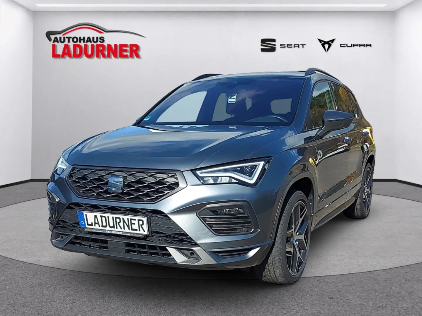 SEAT Ateca FR 4Drive AHK,Navi,LED,Panodach,Standh. Grau - 2