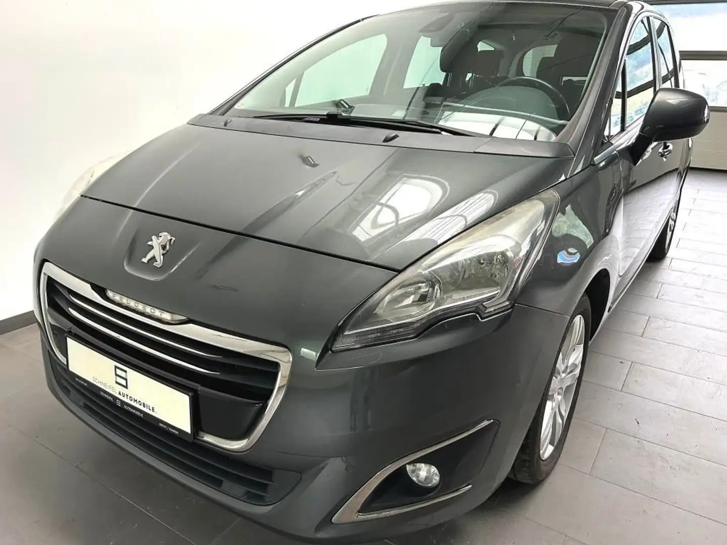 Peugeot 5008 Active Gris - 1
