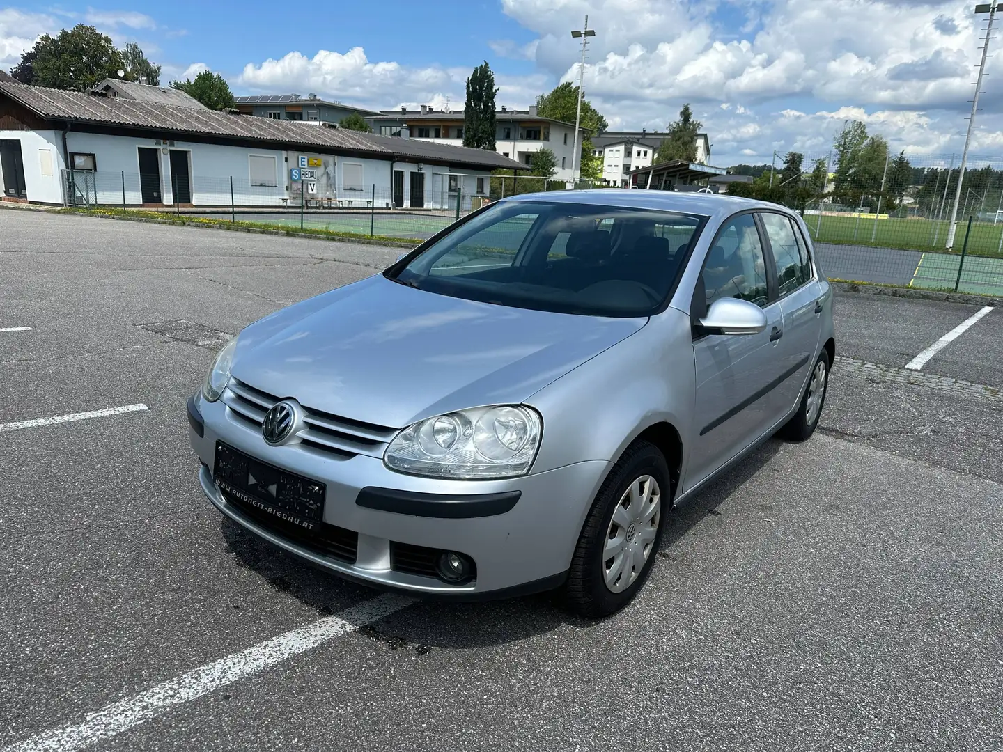 Volkswagen Golf Golf Trendline 1,9 TDI DPF 4MOTION Trendline Silber - 1
