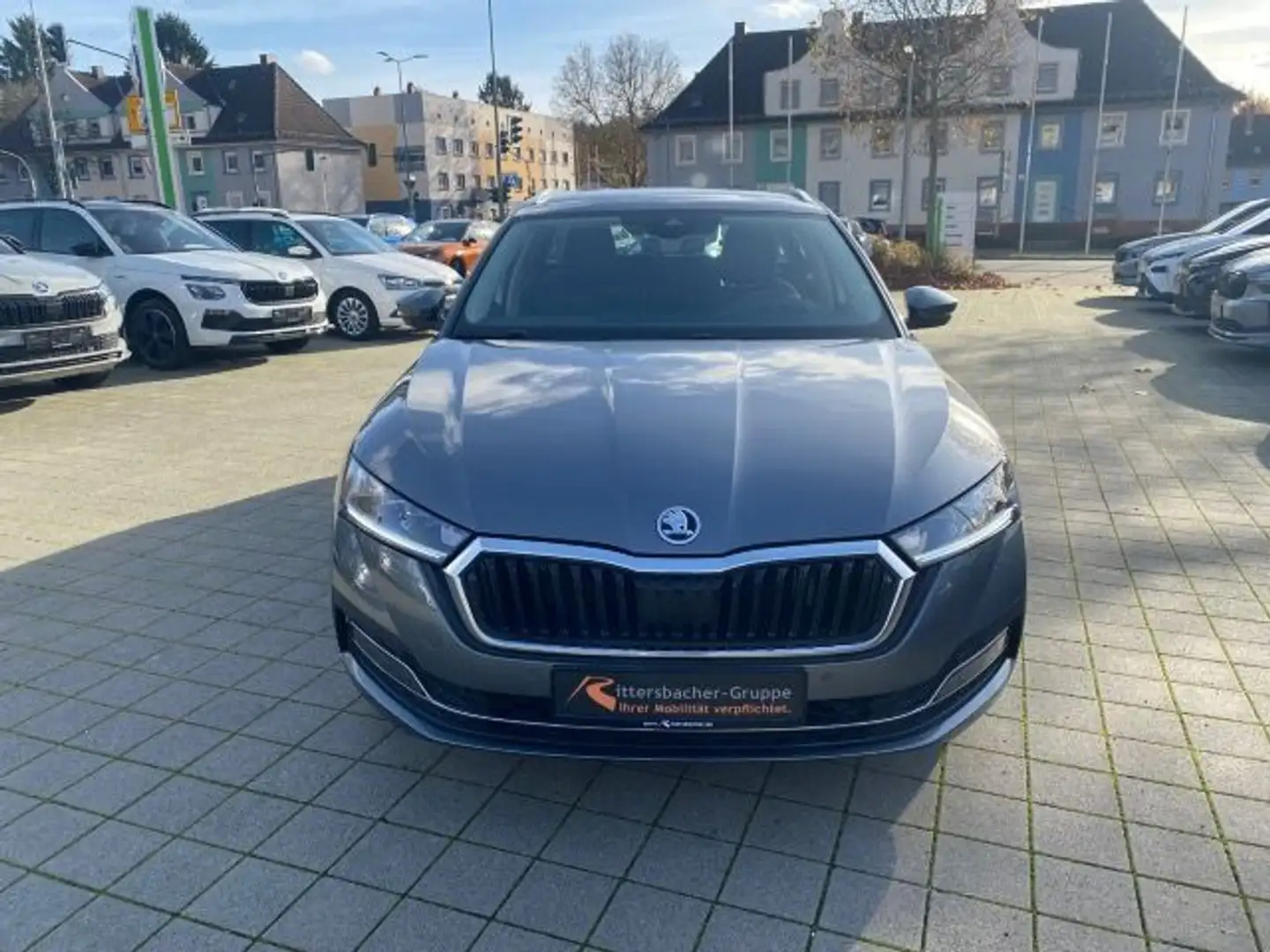 Skoda Octavia Combi 2.0 TDI DPF Style AHK SmartLink Grijs - 2