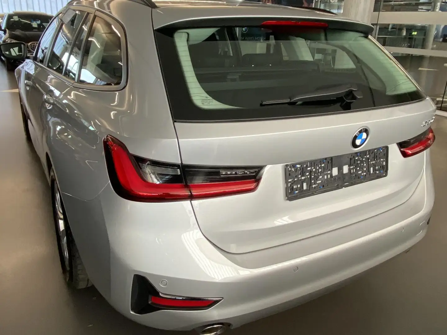 BMW 320 SERIE 3 (G21) TOURING 320D 190 ADVANTAGE BVA8 Grau - 2