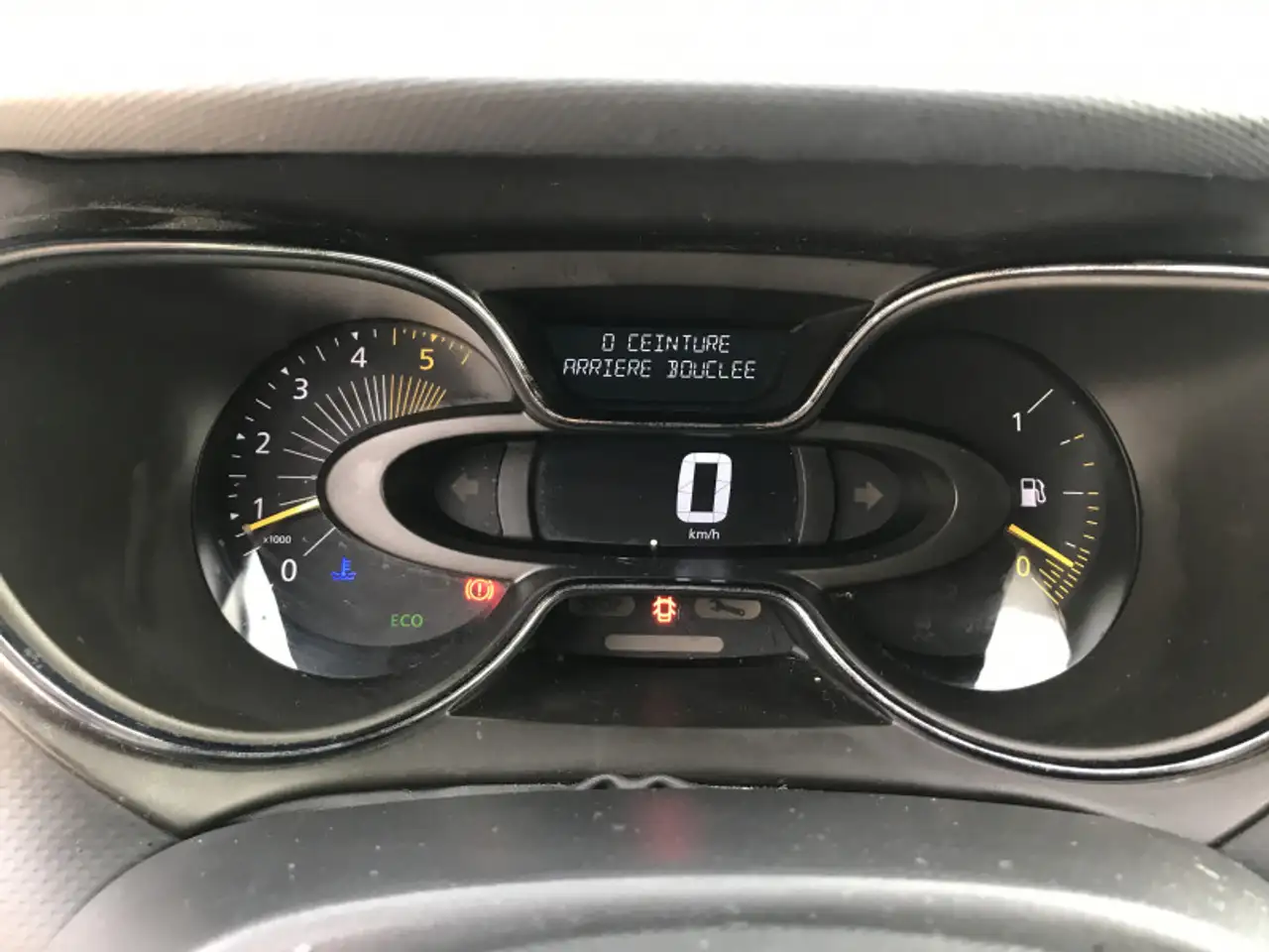 Renault Captur — photo 16