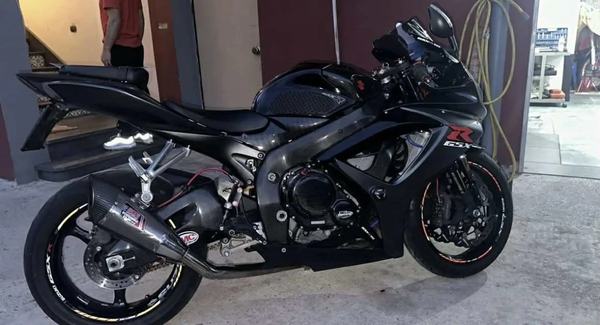 Suzuki GSX-R 750 YOSHIMURA Nero - 2