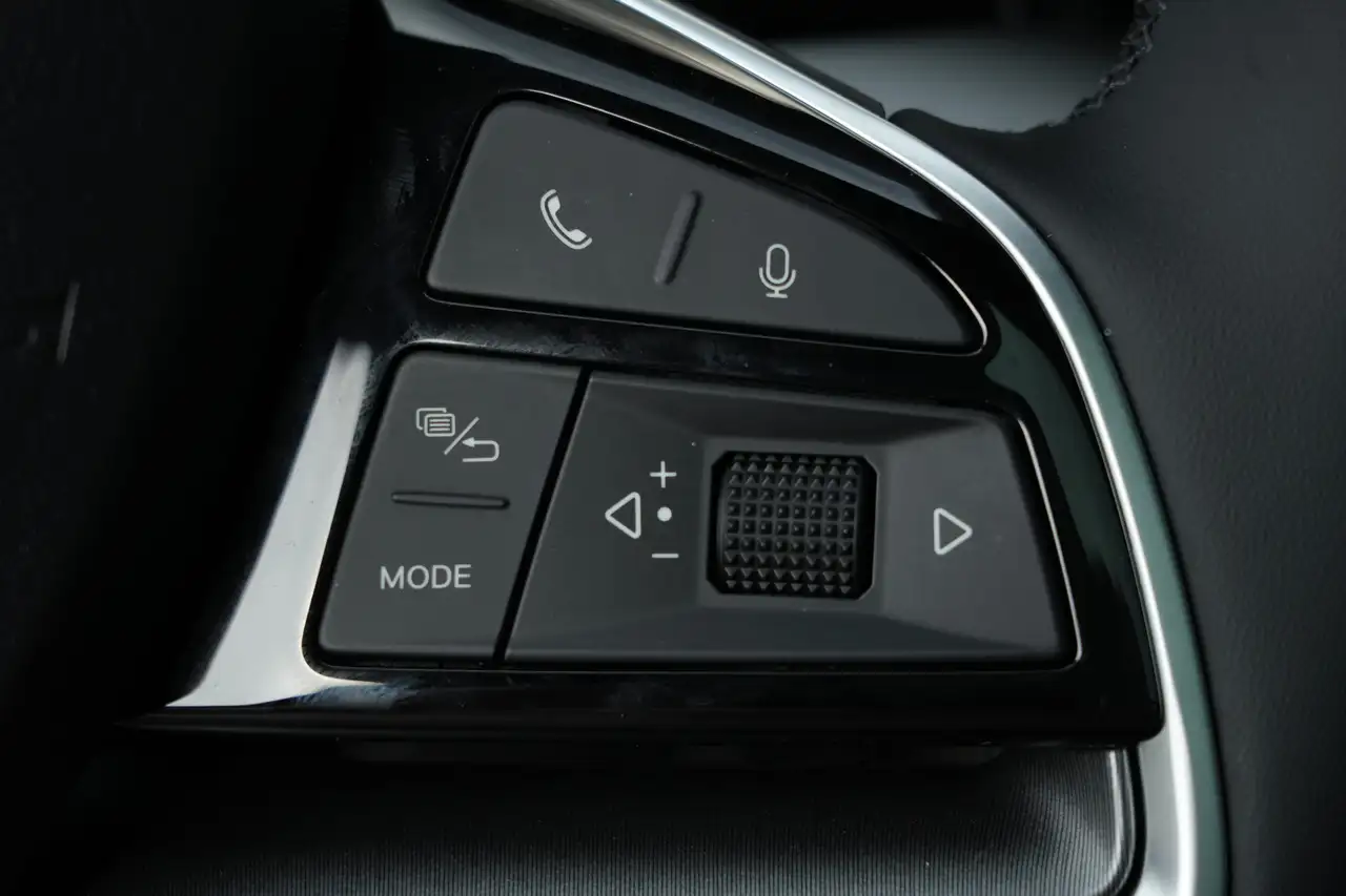 BYD Seal U 1.5 DM-i PHEV AWD Design 324 PK Pano HUD 3, миниатюра 18