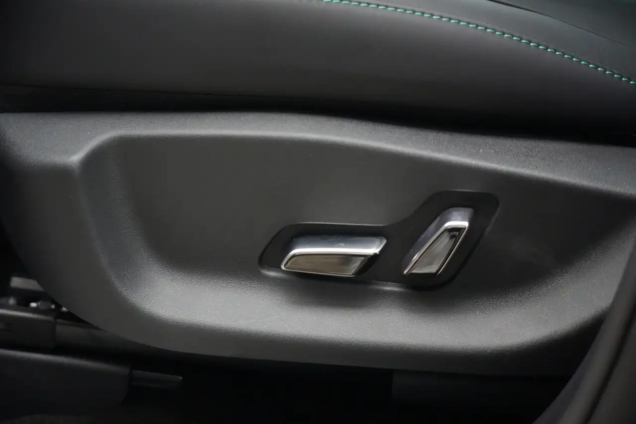 BYD Seal U 1.5 DM-i PHEV AWD Design 324 PK Pano HUD 3, миниатюра 21