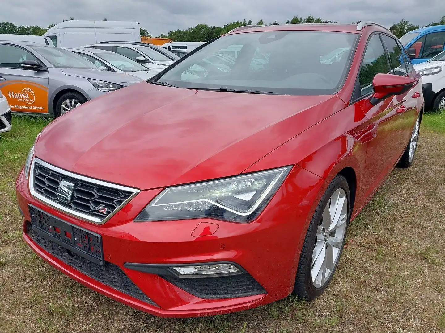 SEAT Leon ST 2.0TDI DSG FR*PANO*NAVI*LED*AHK Rot - 1