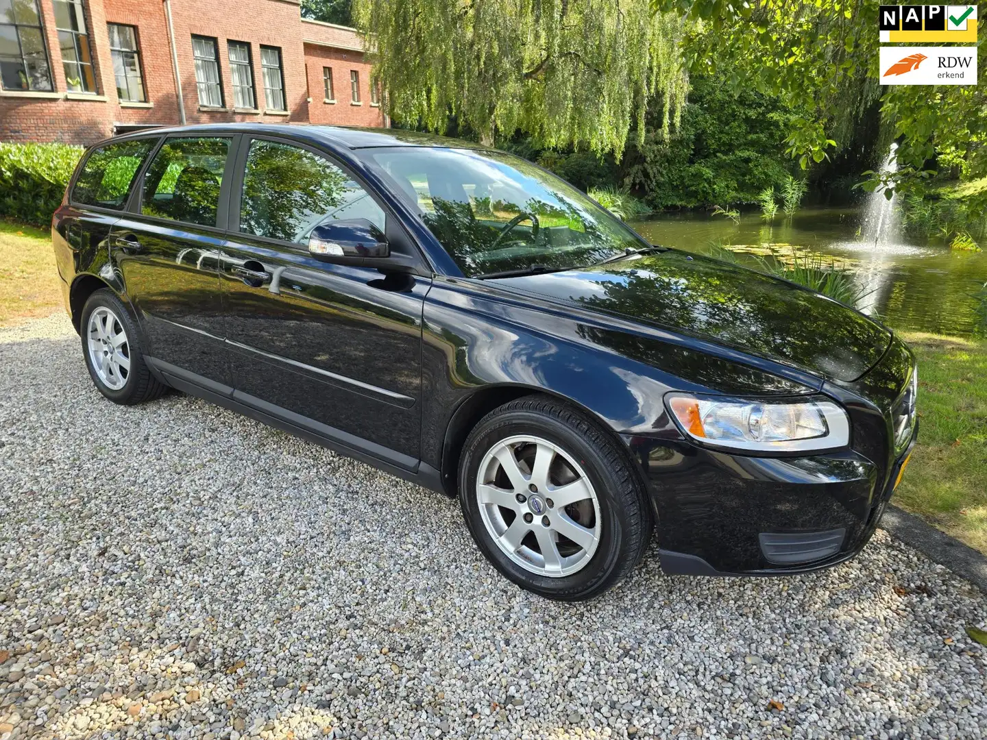 Volvo V50 2.0 Advantage *APK:09-2026* Schwarz - 1