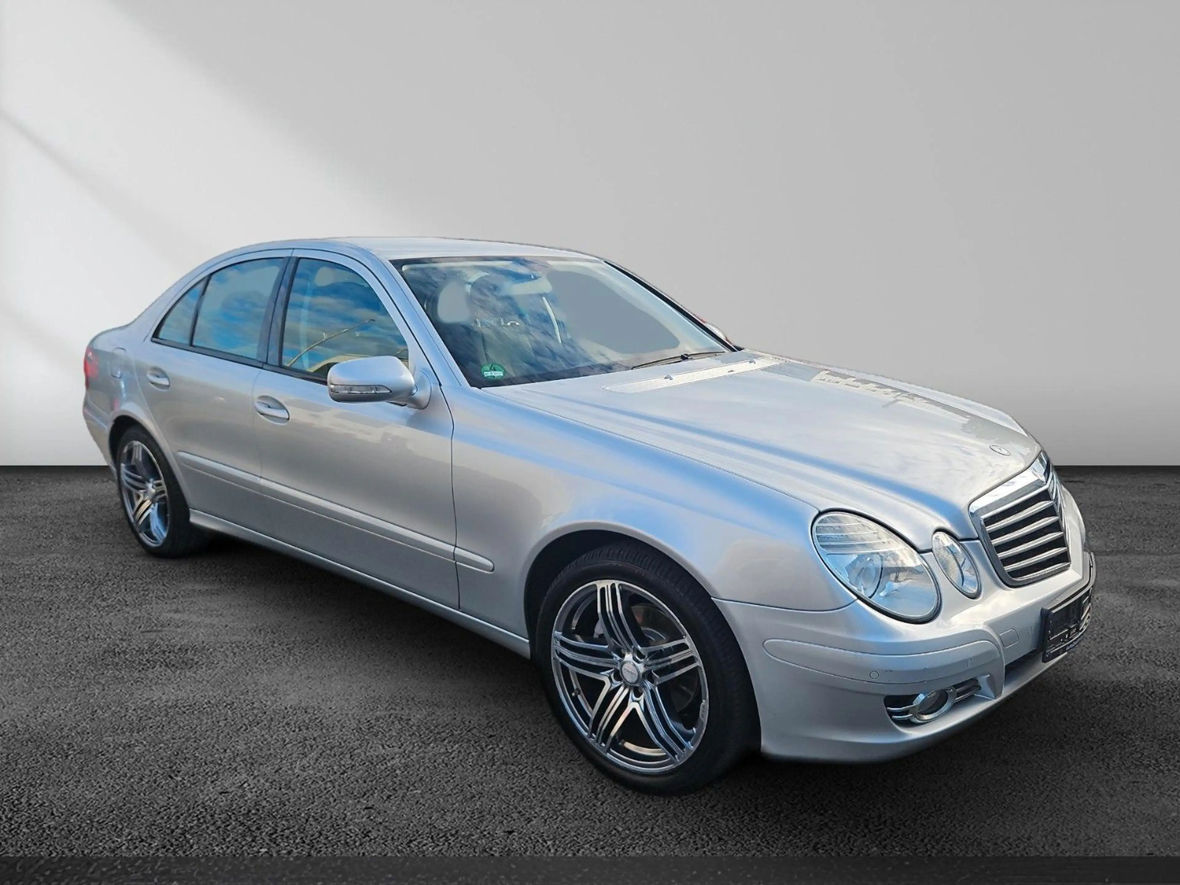 Mercedes-Benz E 200 E Lim. Kompressor*Navi*PDC V+H*AAC*Temp.* — photo 7