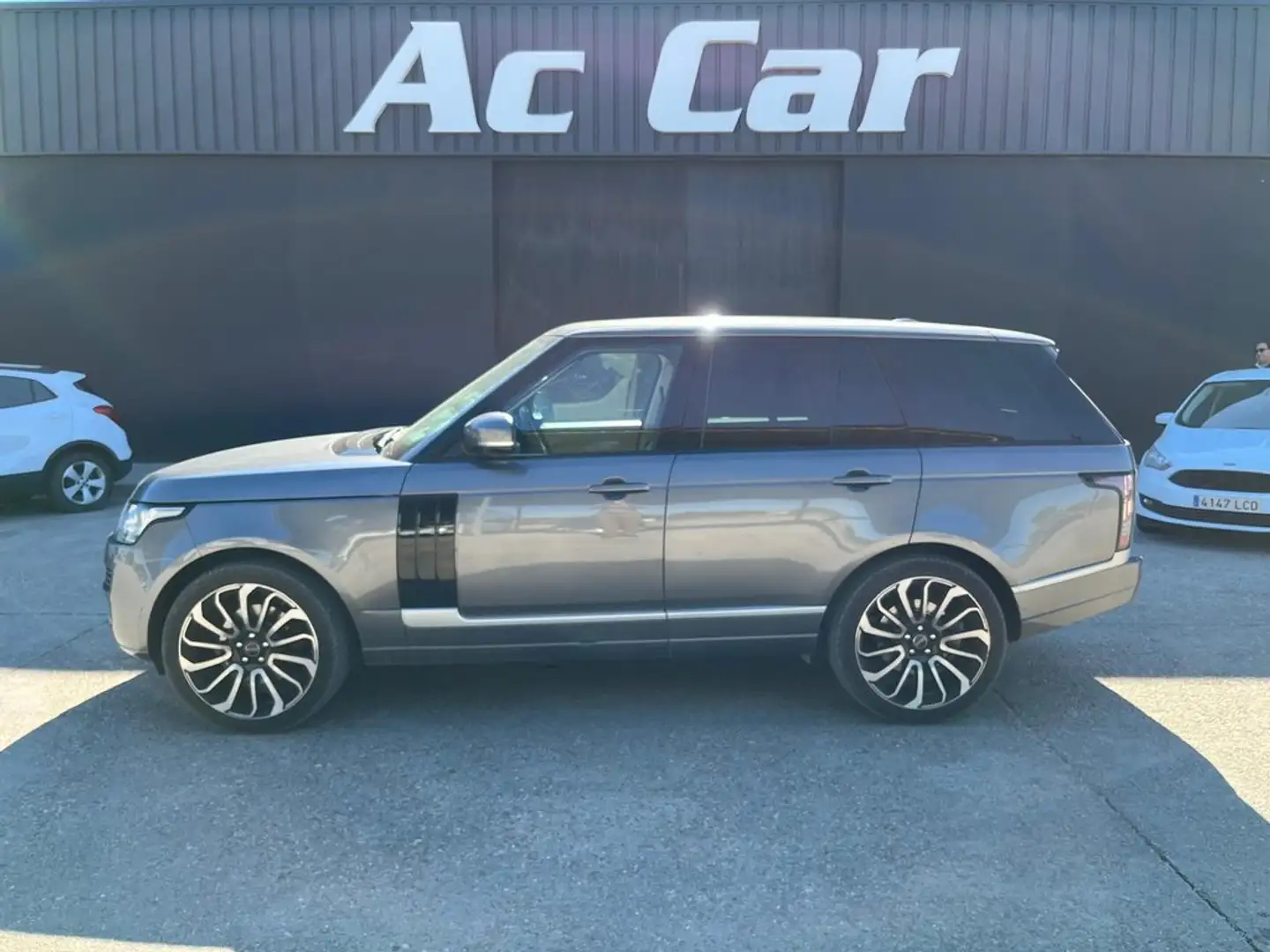 Land Rover Range Rover 3.0 TDV6 (258CV) VOGUE Gris - 1