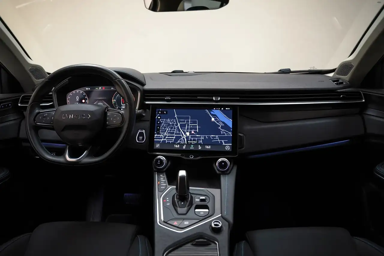Lynk & Co 01 2023