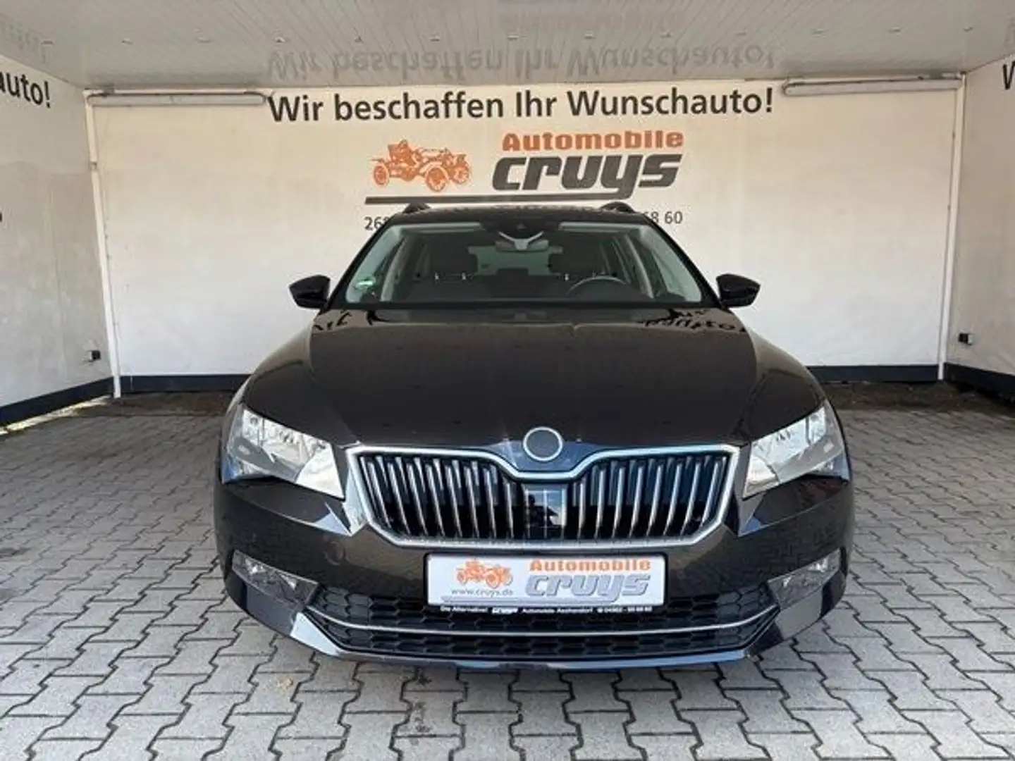 Skoda Superb Combi 2.0 TDI DSG Ambition - AHK / SHZ - Schwarz - 2