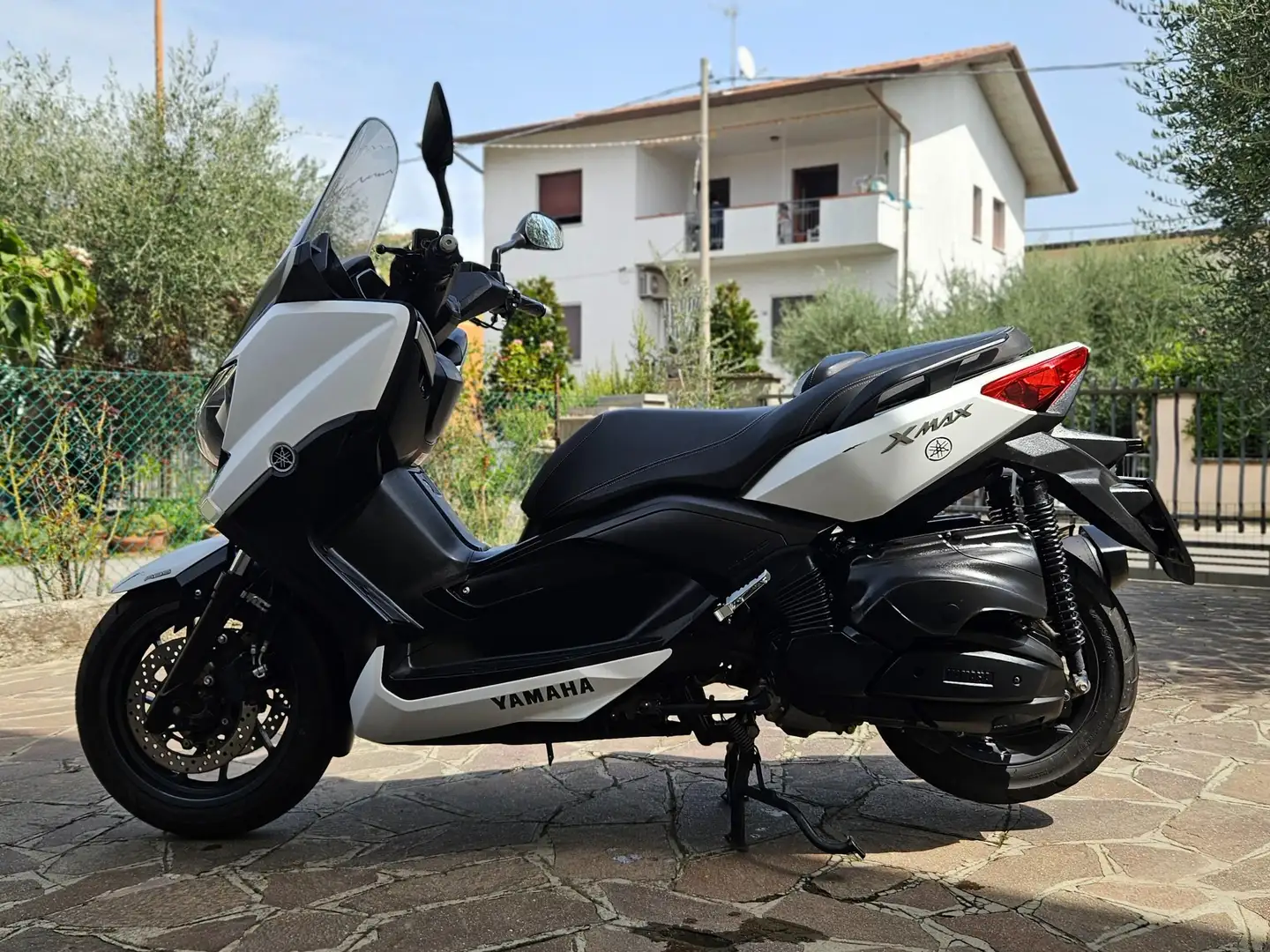 Yamaha X-Max 400 ABS Blanco - 2