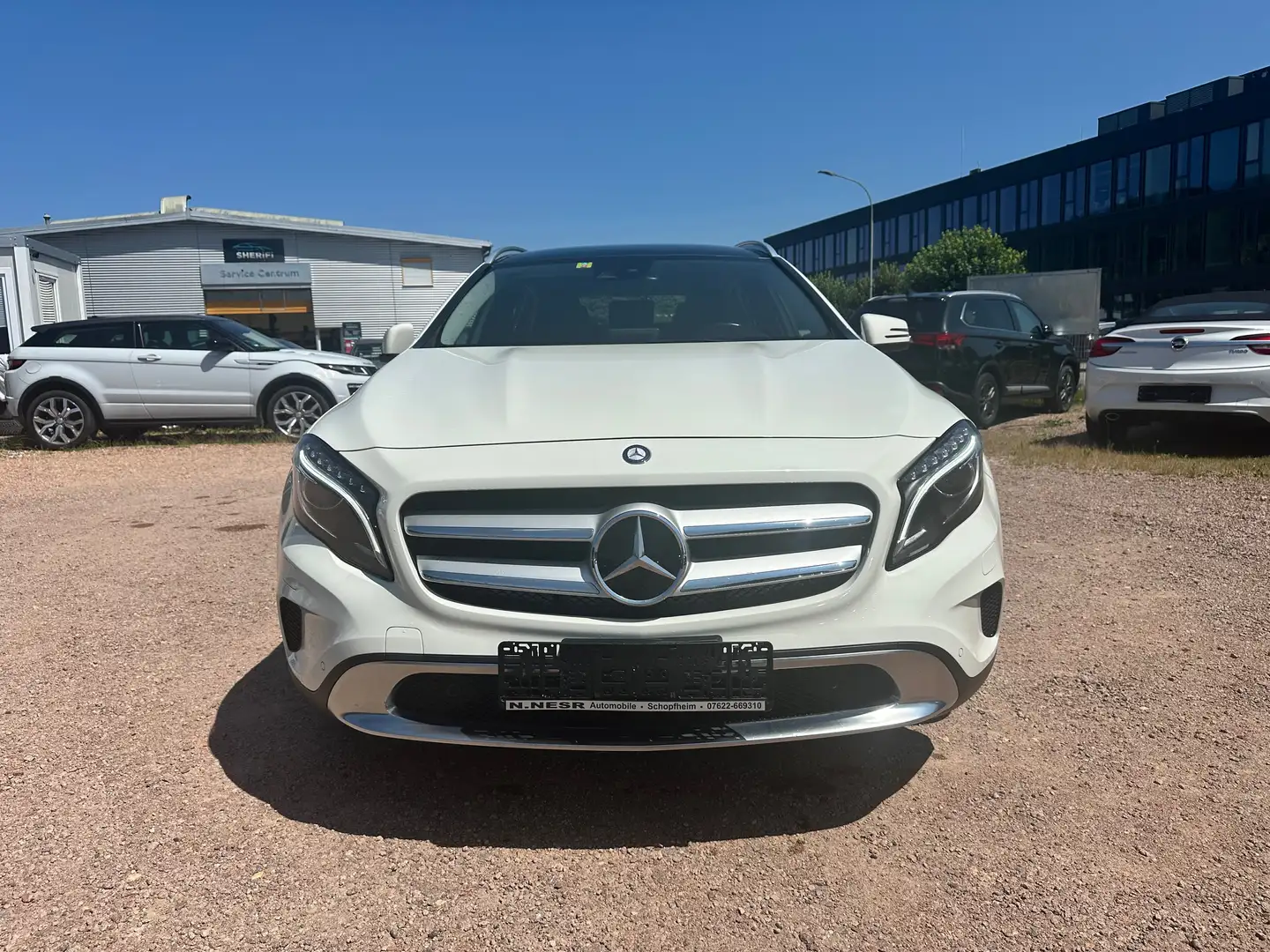 Mercedes-Benz GLA 200 GLA 200 CDI *HU NEU*1 HAND*PANORAMA* Weiß - 2