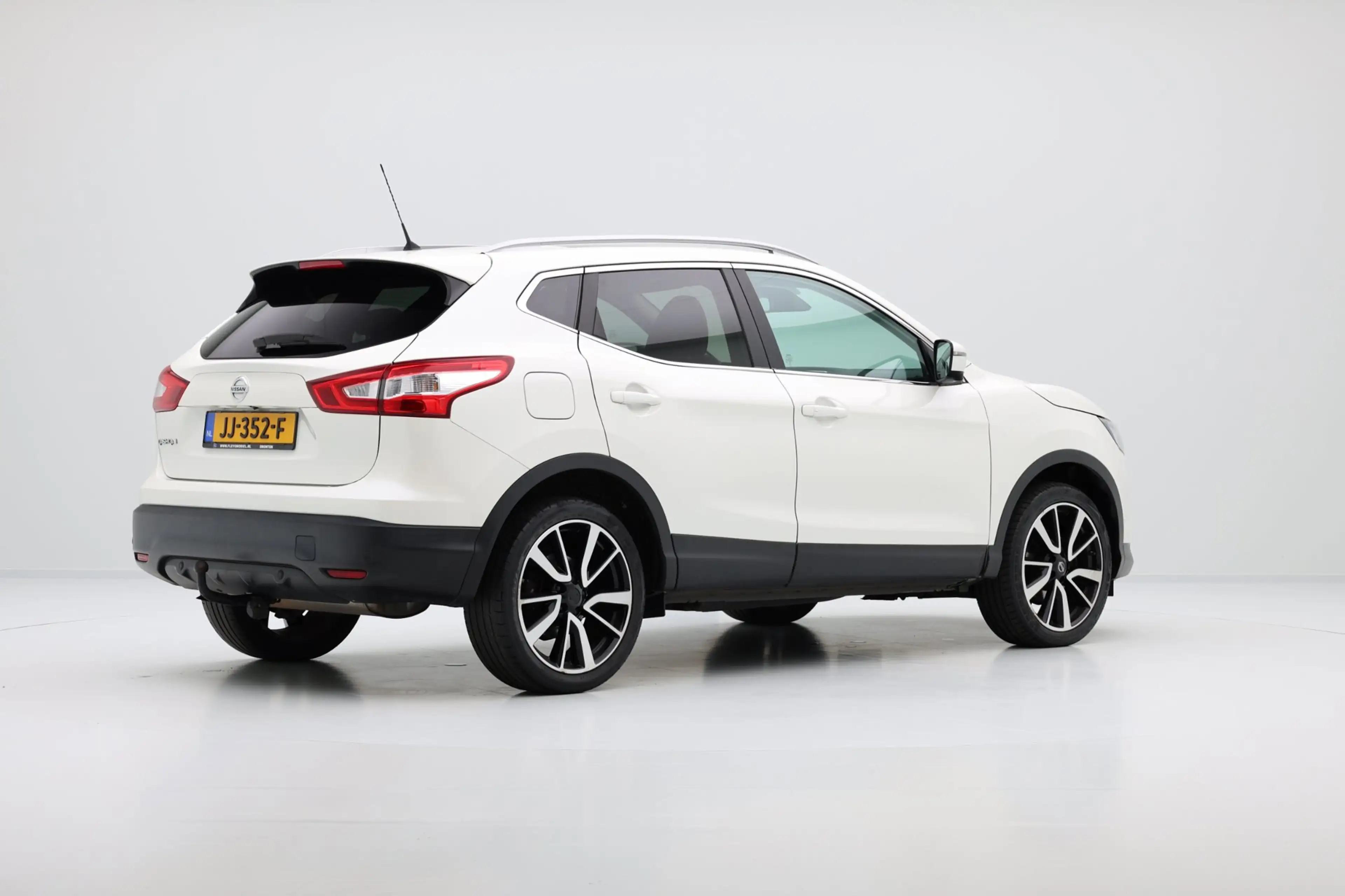 Nissan Qashqai 1.2 Tekna Pano|Leder|Cam|ParkAssist|LMV — photo 3