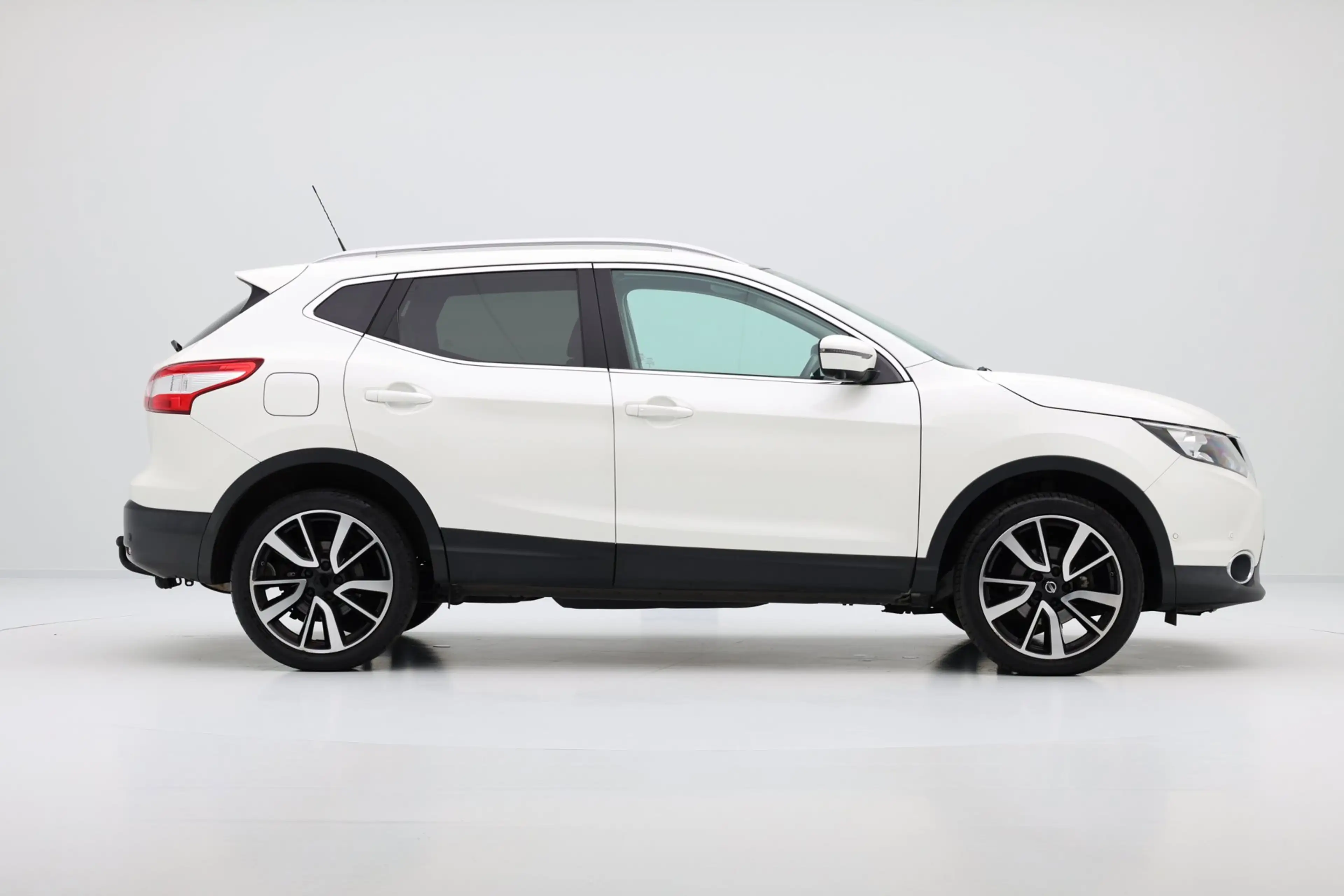 Nissan Qashqai 1.2 Tekna Pano|Leder|Cam|ParkAssist|LMV — photo 33