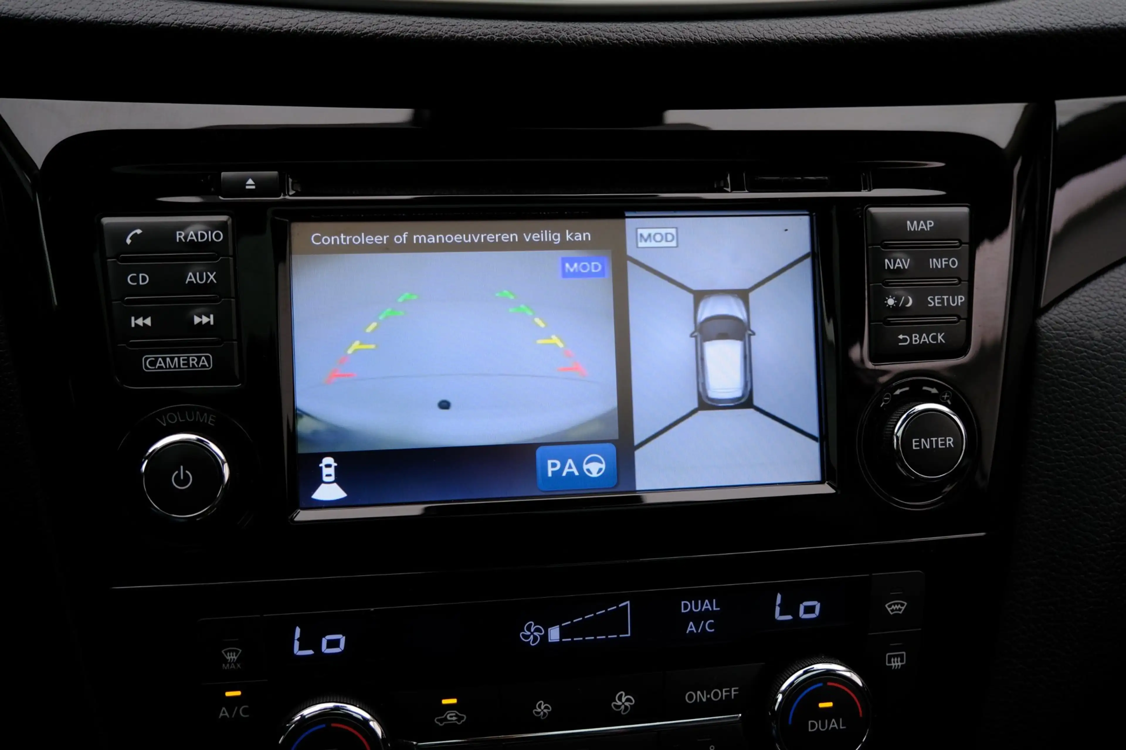 Nissan Qashqai 1.2 Tekna Pano|Leder|Cam|ParkAssist|LMV — photo 15