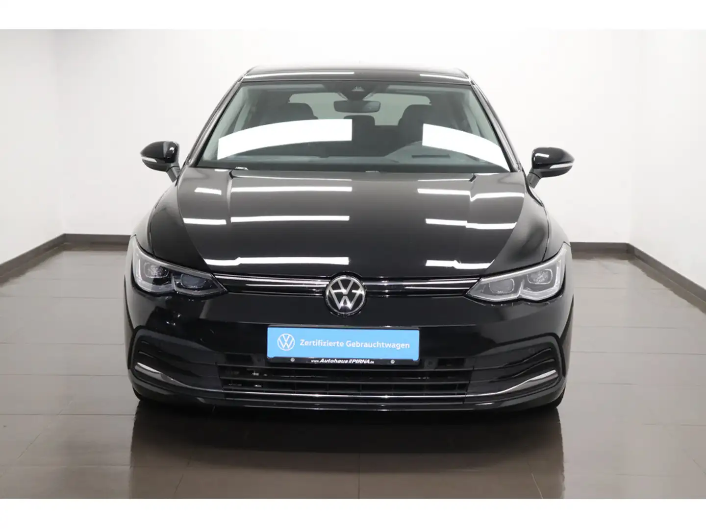 Volkswagen Golf VIII 2.0 TDI Active IQ.Light Panorama AHK Schwarz - 2