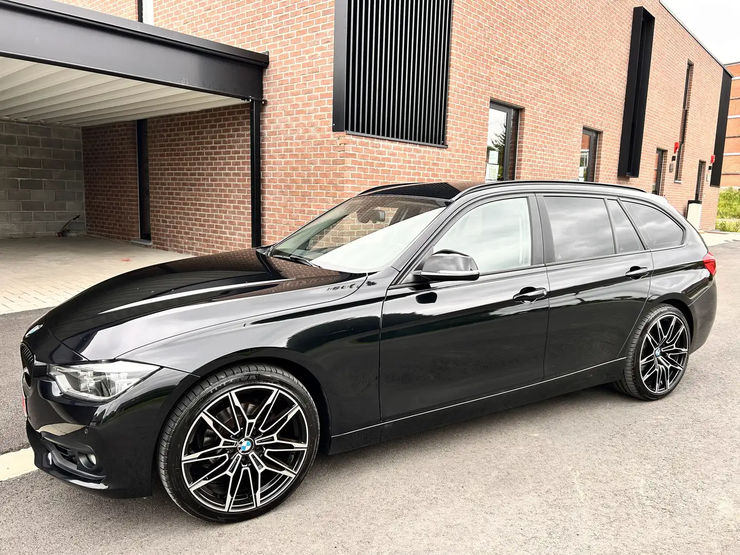BMW 318 Touring 318iA JOY Edition - 2
