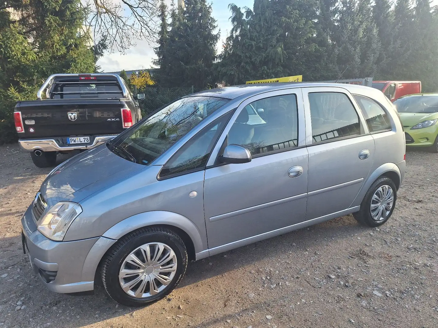 Opel Meriva 1.4 TWINPORT INNOVATION Gris - 2