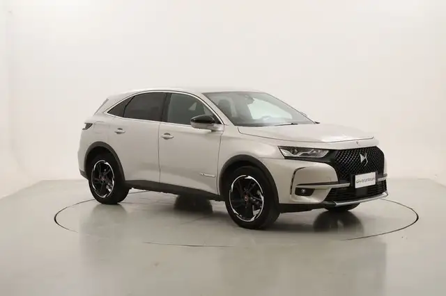 DS Automobiles DS 7 Crossback view 7