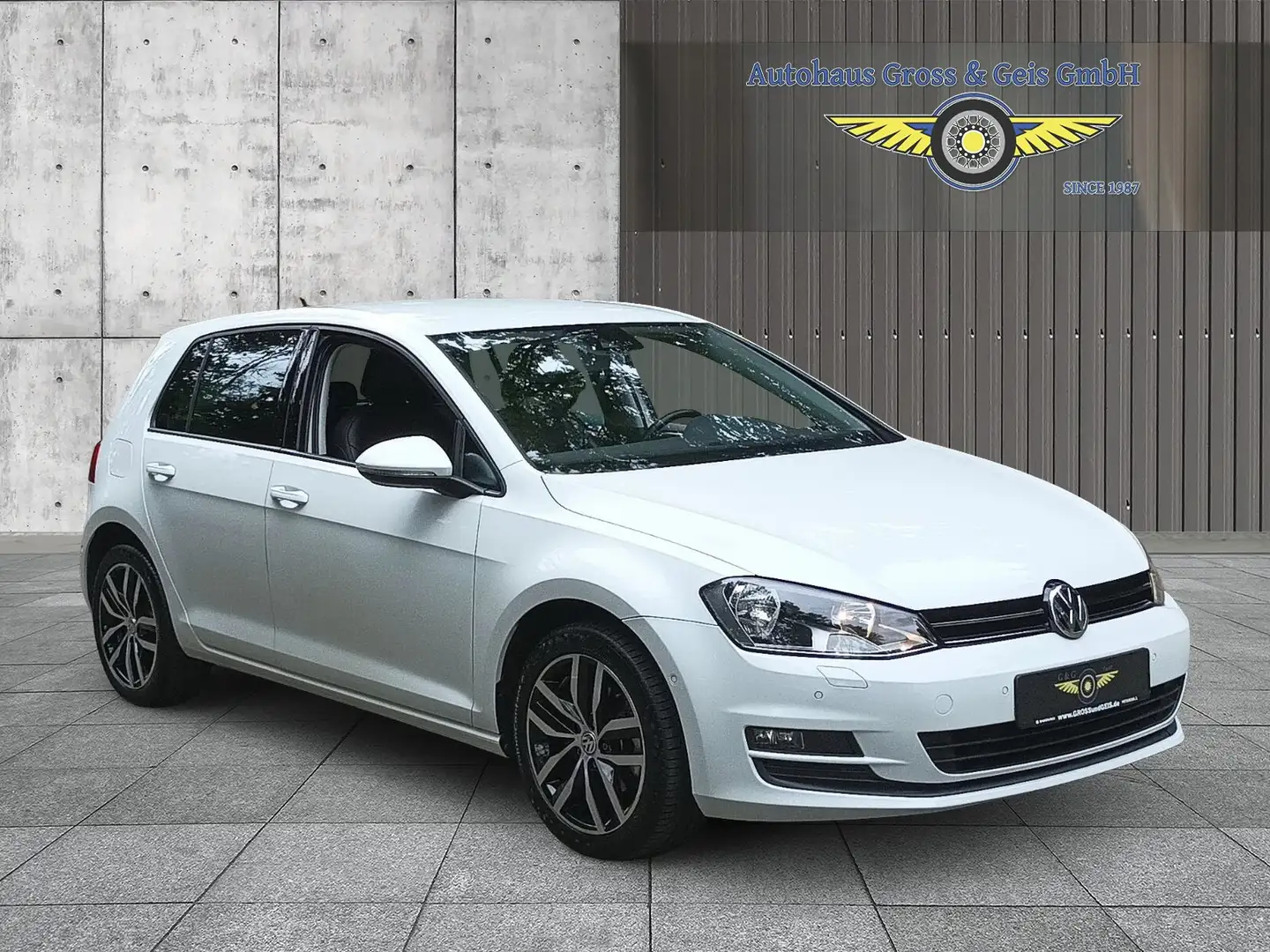 Volkswagen Golf 1.2 TSI Blue Motion Technology Comfortline Wit - 2