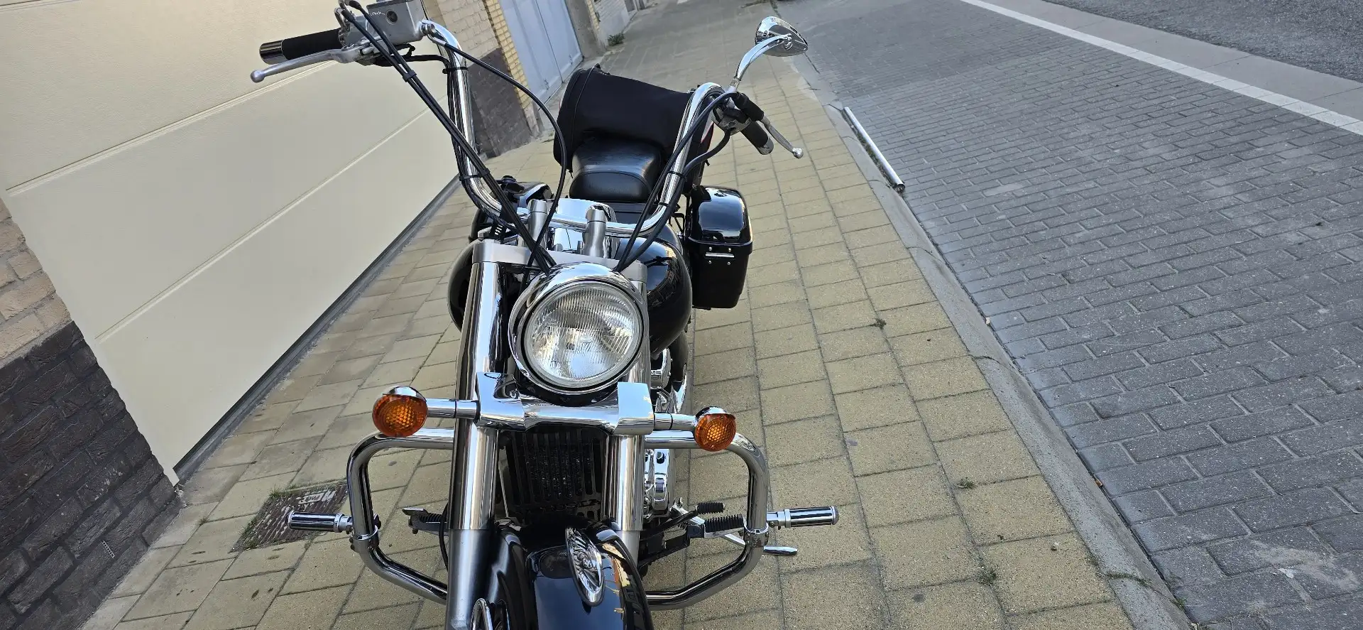 Suzuki VL 800 Černá - 1