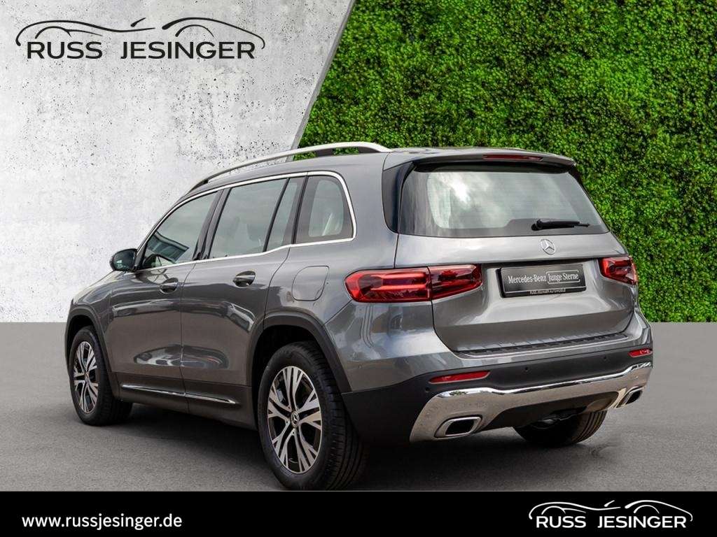 Mercedes-Benz GLB 220