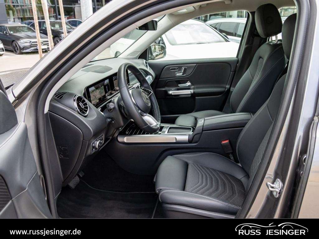 Mercedes-Benz GLB 220