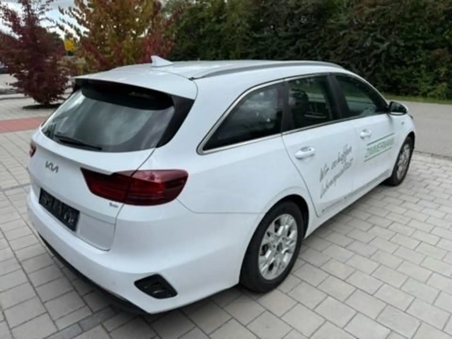 Kia Ceed SW / cee'd SW Automatik Weiß - 1