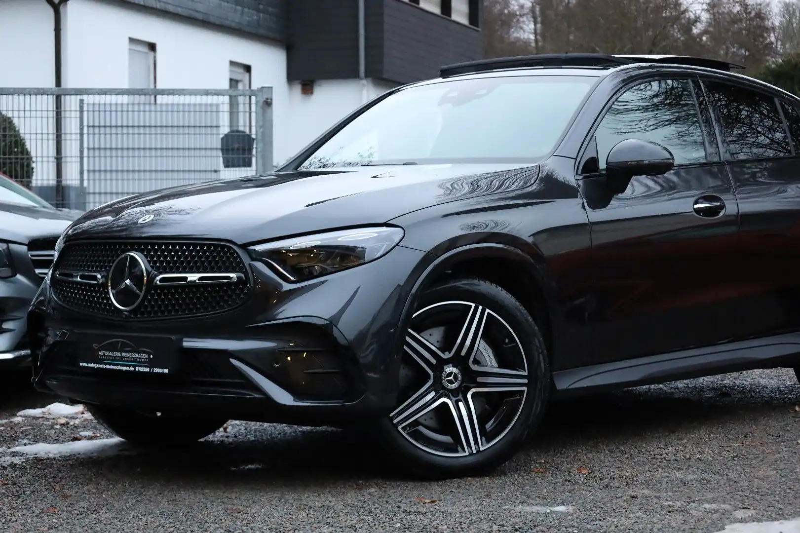 Mercedes-Benz GLC 300 Coupe 4M AMG-LINE/PANO/360°/VOLL/HUD/ACC Grau - 2