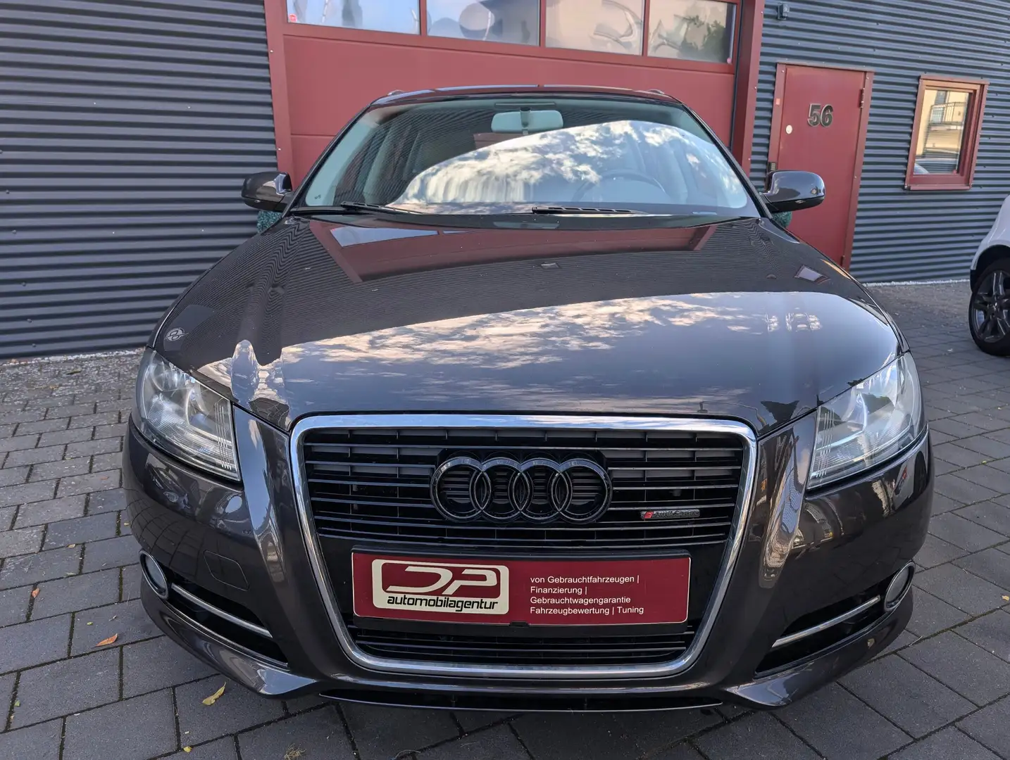 Audi A3 1.6 TDI Sportback *SITZHEIZUNG/NAVI/PDC* Grigio - 2