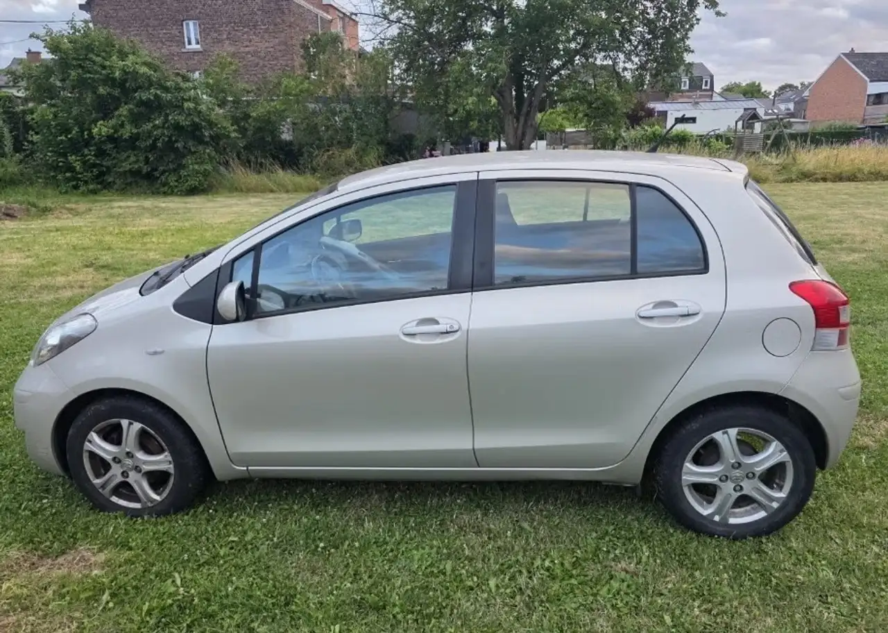 Toyota Yaris Yaris — photo 5